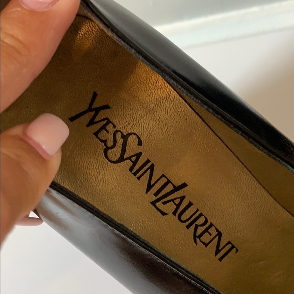 Black closed toe Yves heels